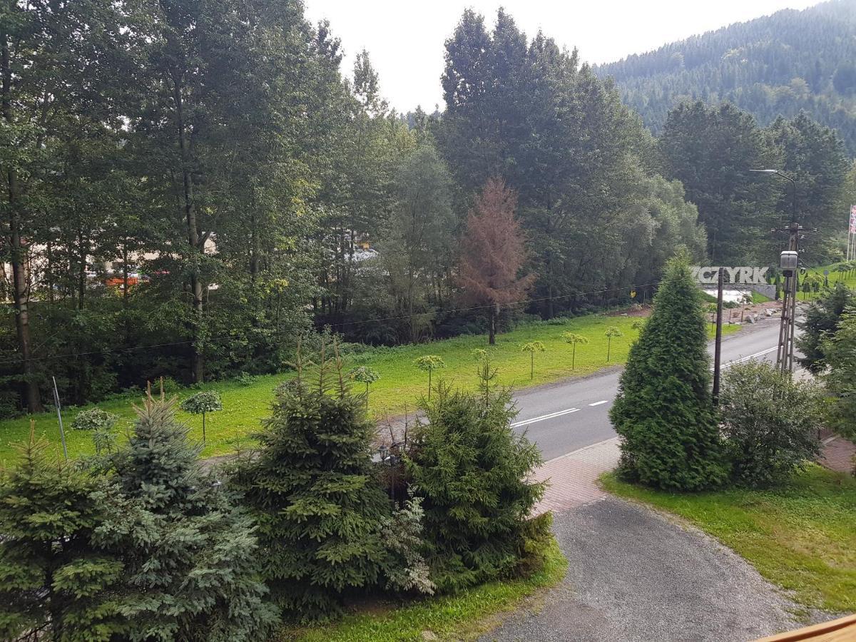 Willa Beskid Szczyrk Bagian luar foto